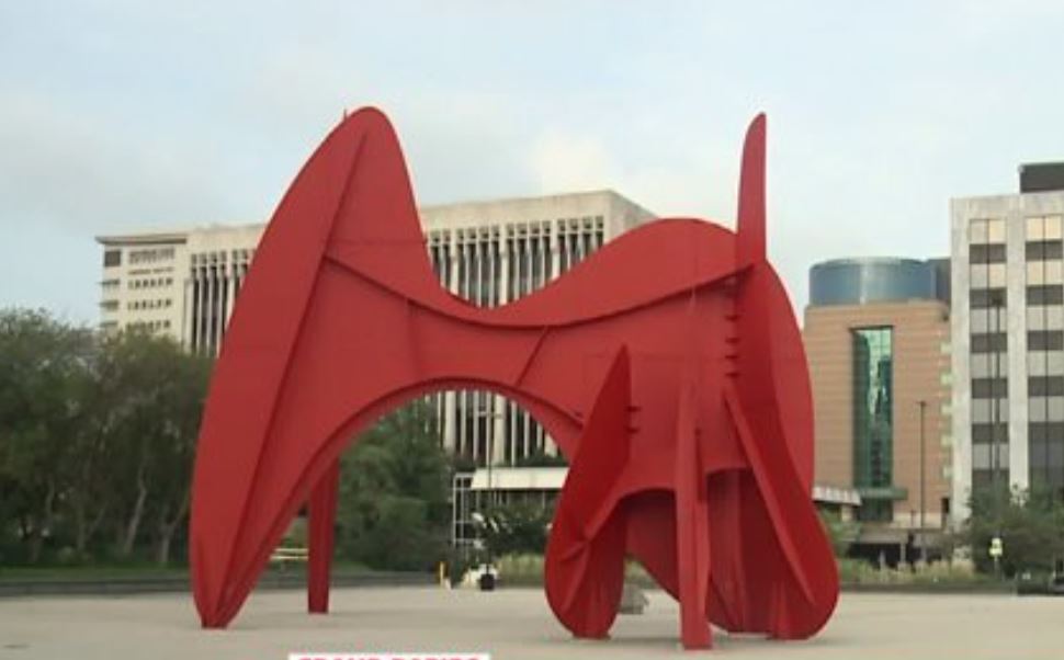 Calder Stabile Grand Rapids.JPG