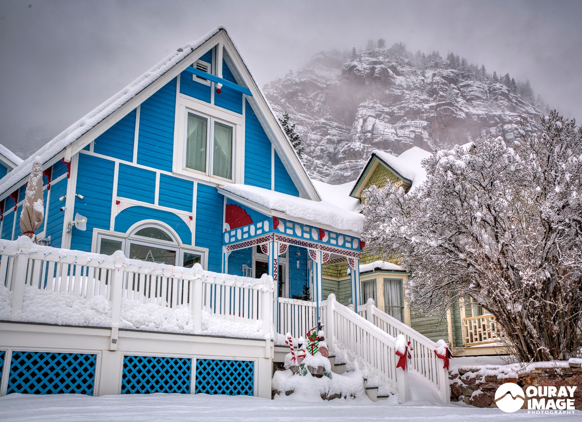 GARY RATCLIFF_OURAY IN THE SNOW.jpg