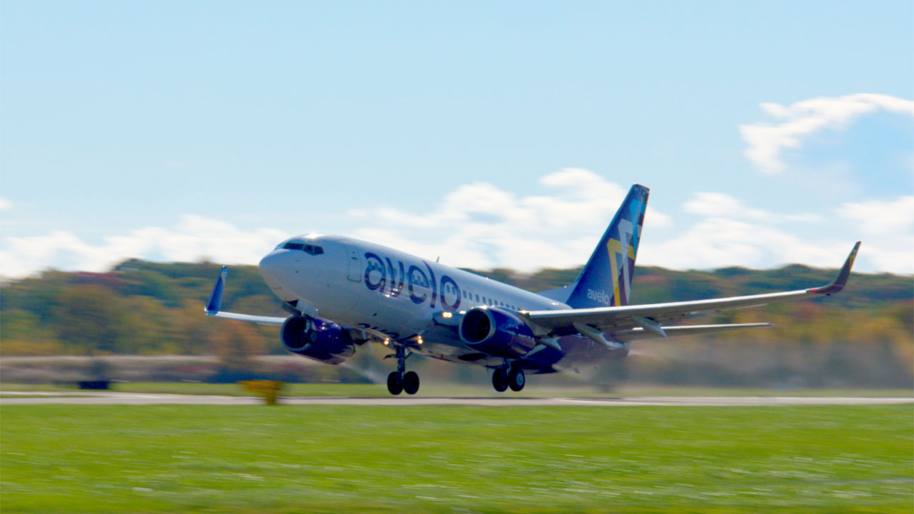 Avelo Airlines plane