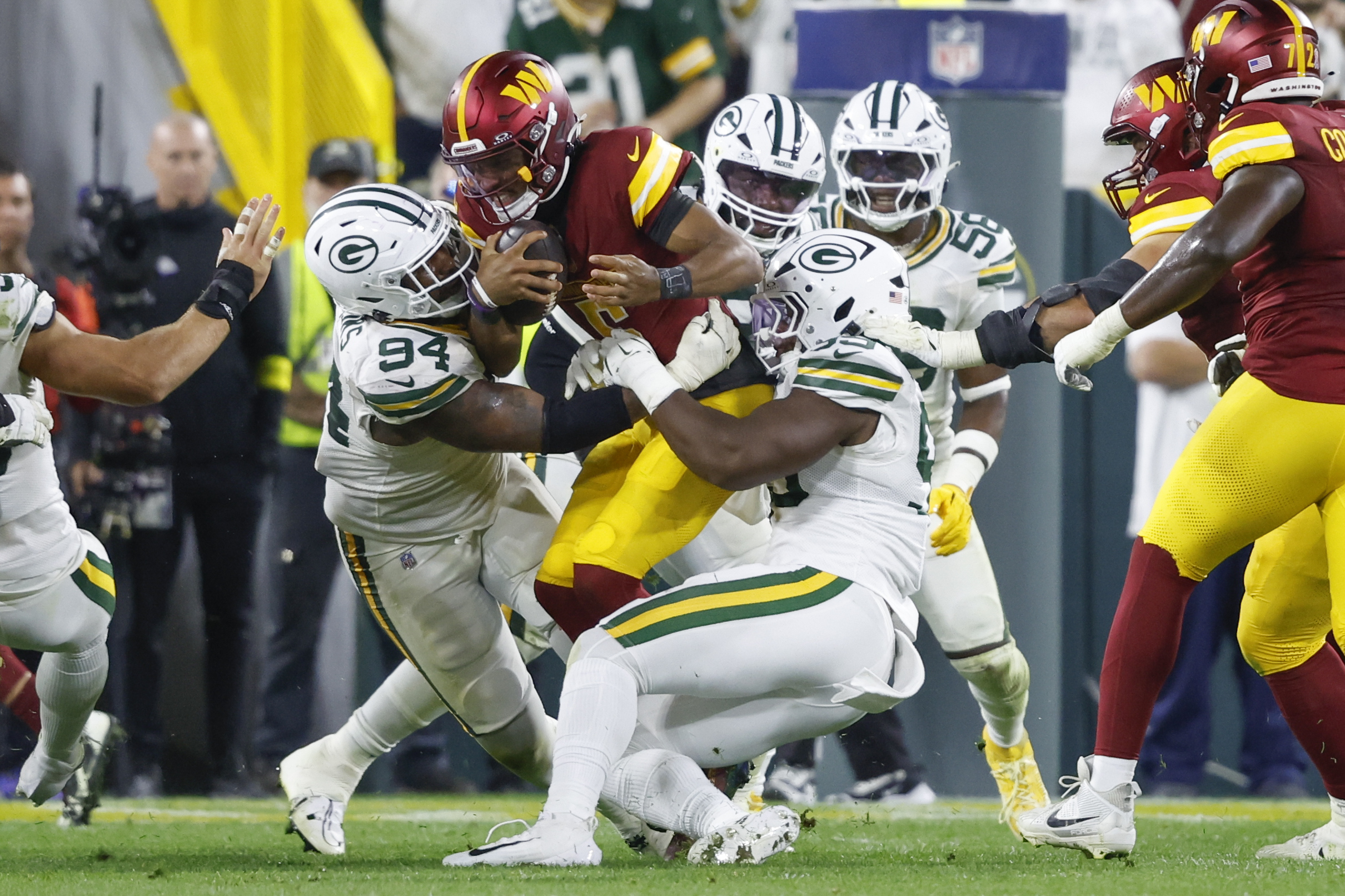 Commanders Packers Football