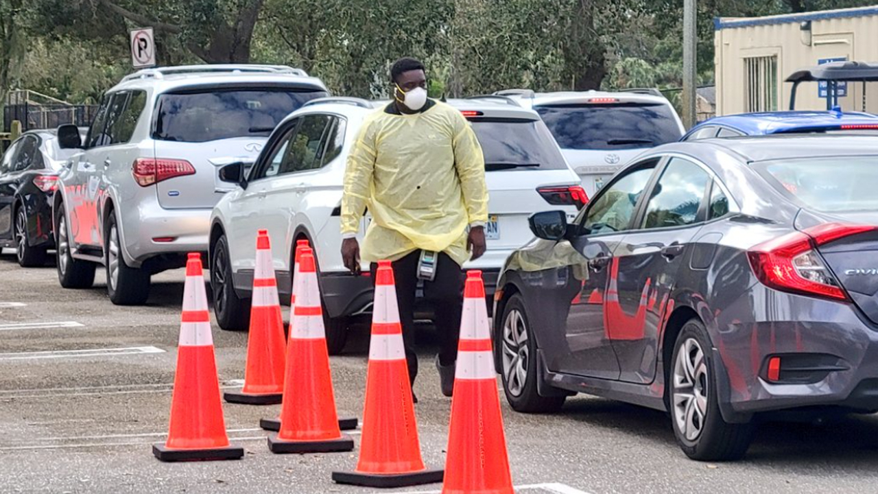 A COVID-19 testing site at Gaines Park in West Palm Beach on Dec. 28, 2021.jpg