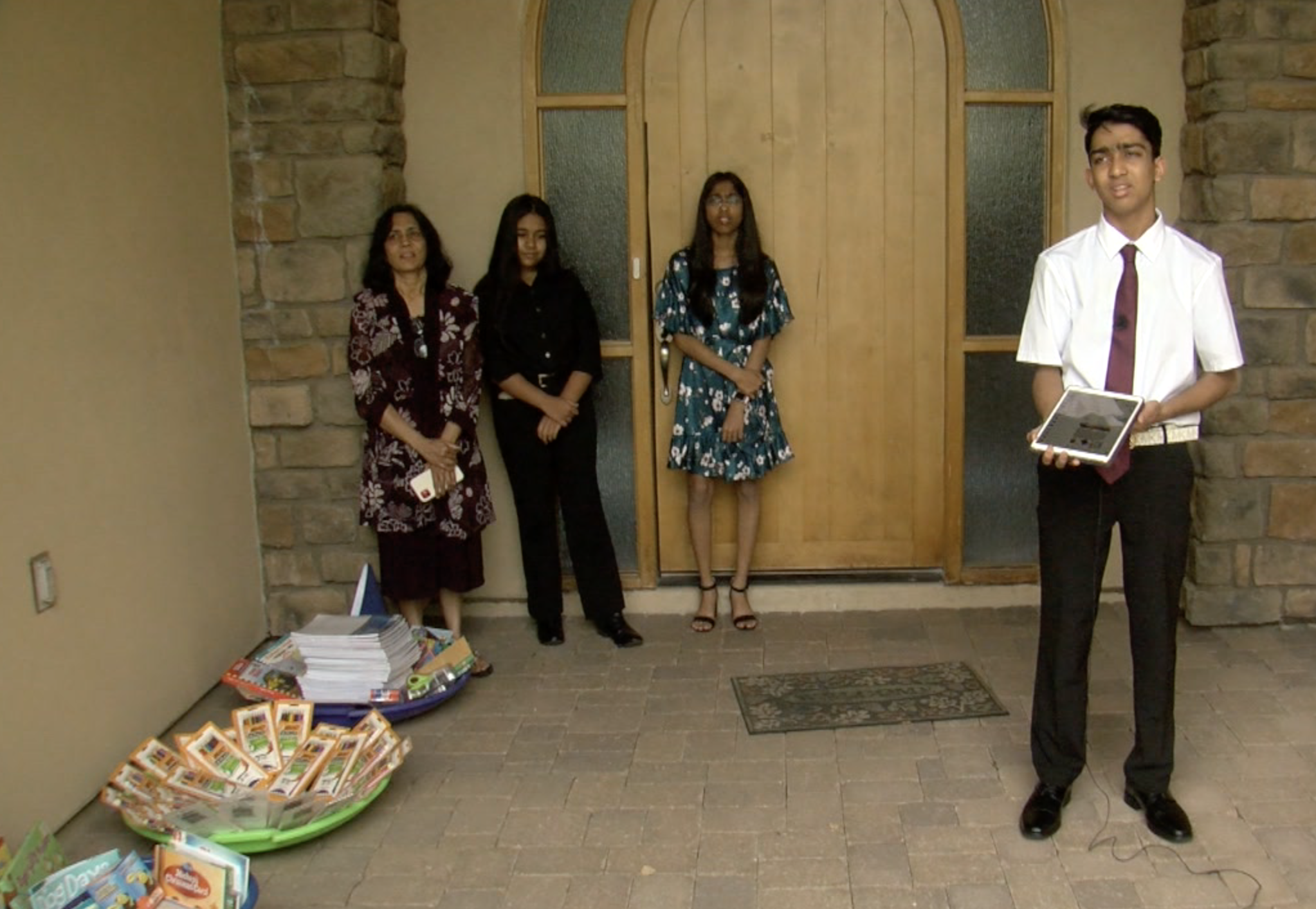 Chandler teens organize school supply drive