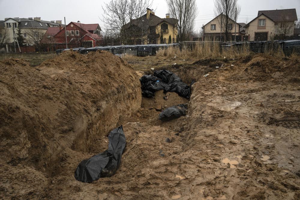 Mass Grave Ukraine AP.jpeg
