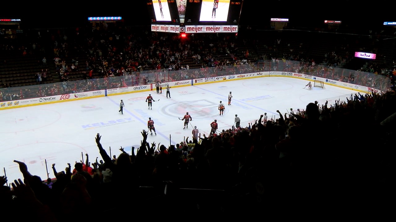 CYCLONES win img 5323.jpg