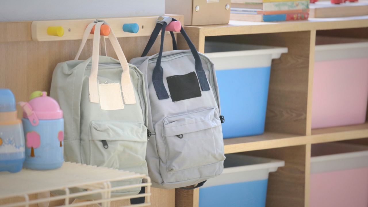 Classroom backpack generic Canva.png