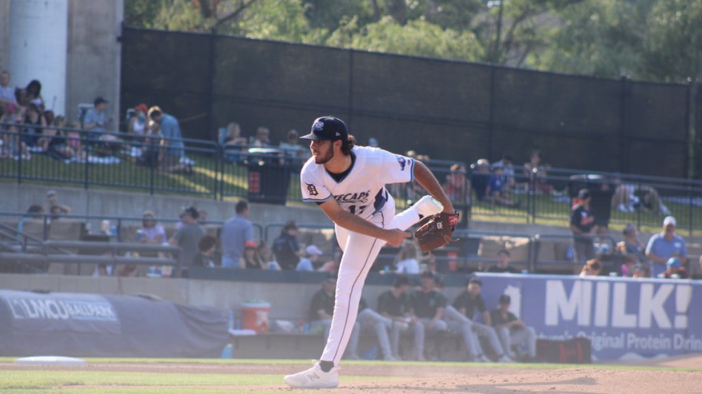 Whitecaps beat Drayton 8-1