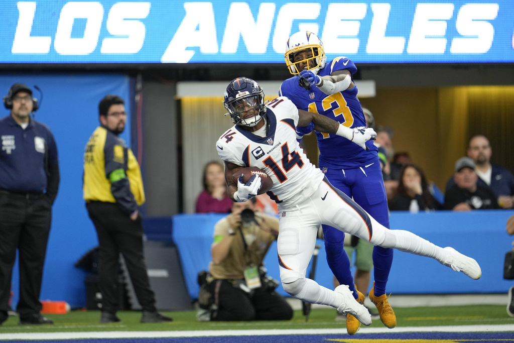 Broncos Chargers Football