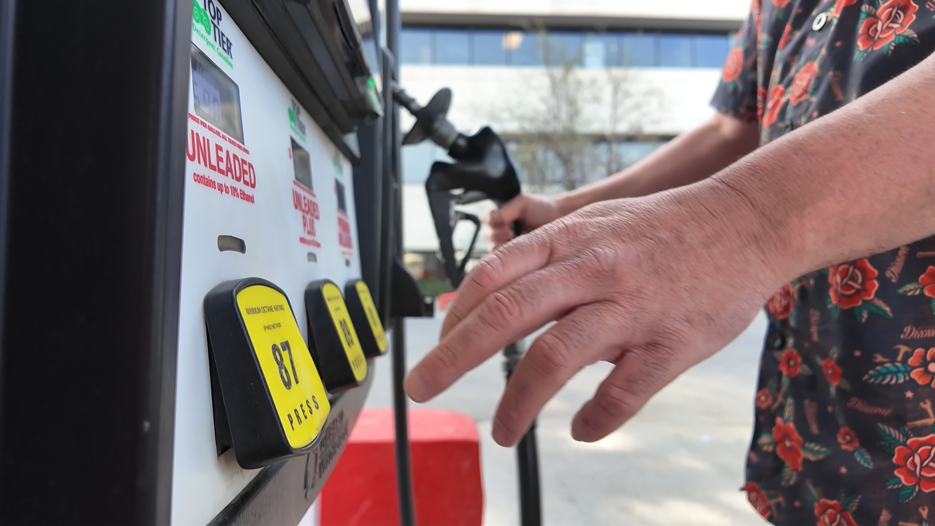 Uber driver navigates high gas prices to make ends meet as fuel costs skyrocket