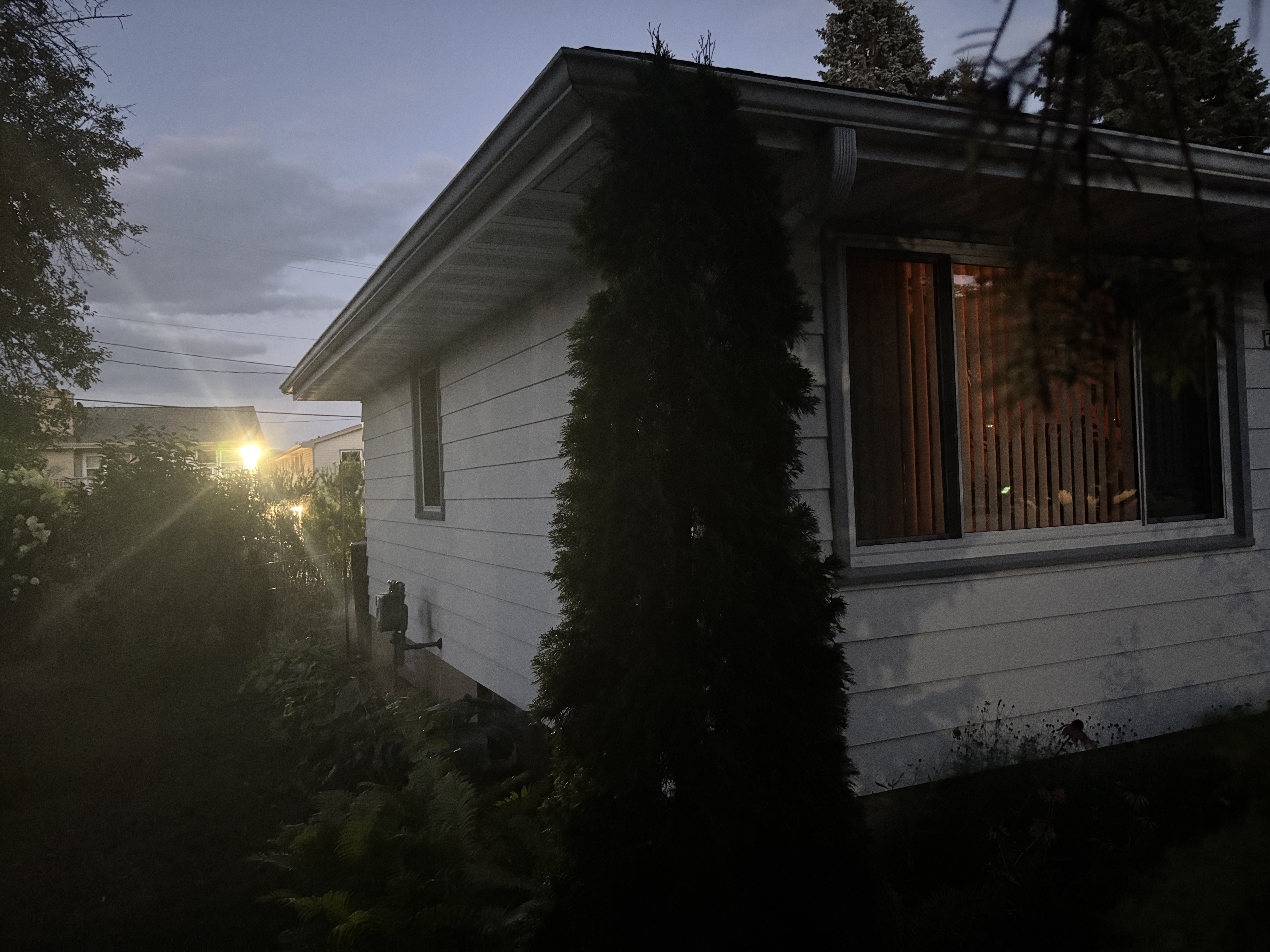 Hartford Resident Claims Apartment Complex Light Disrupts Sleep, Landlord Cites Security Needs