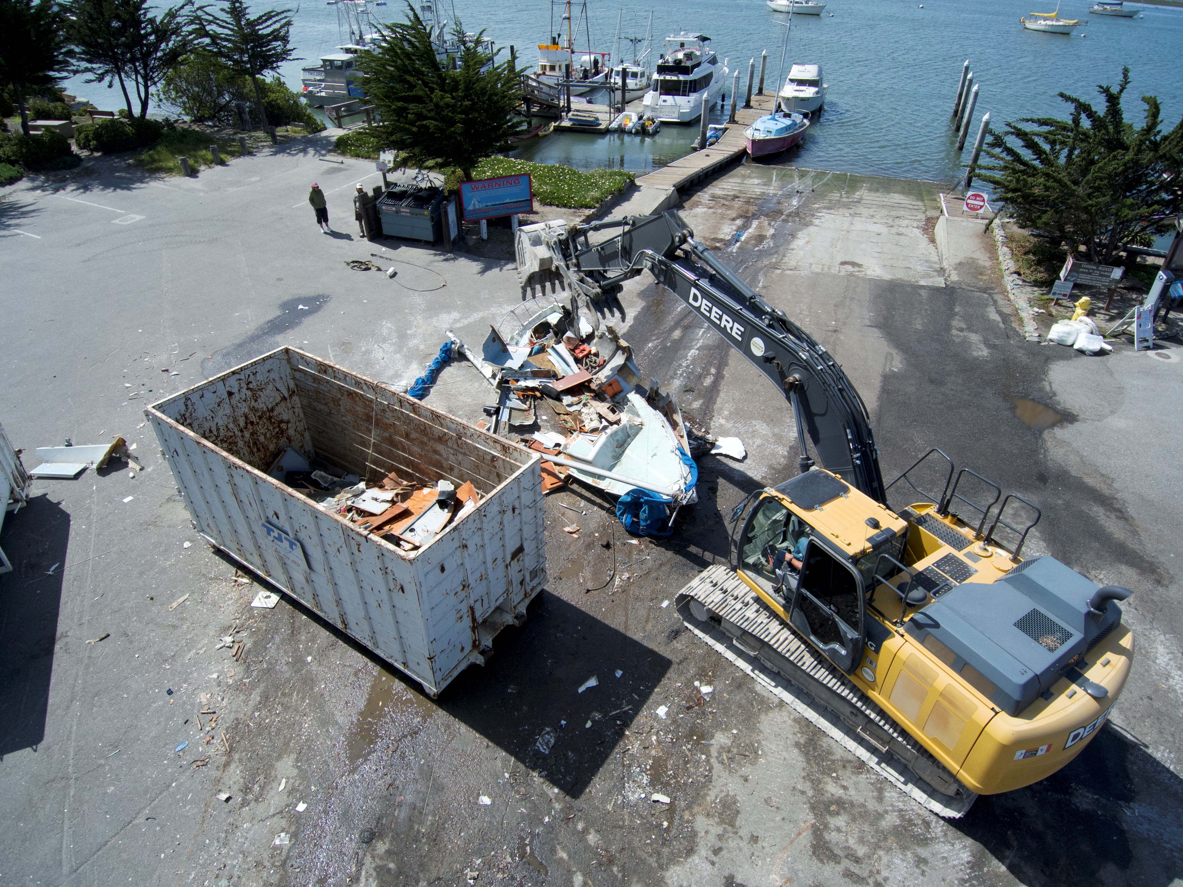 boat demolition morro bay.jpg