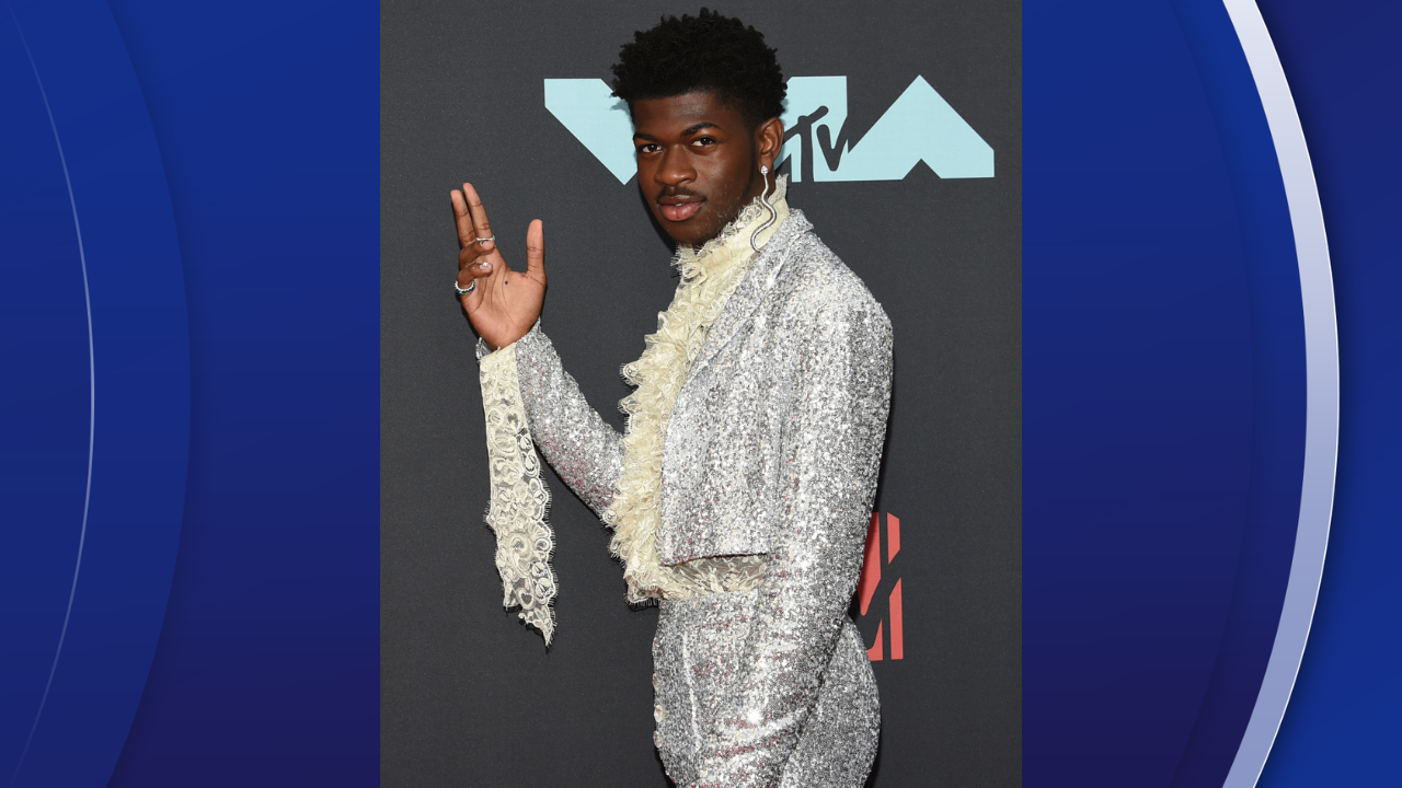 Lil Nas X arrives at the MTV Video Music Awards