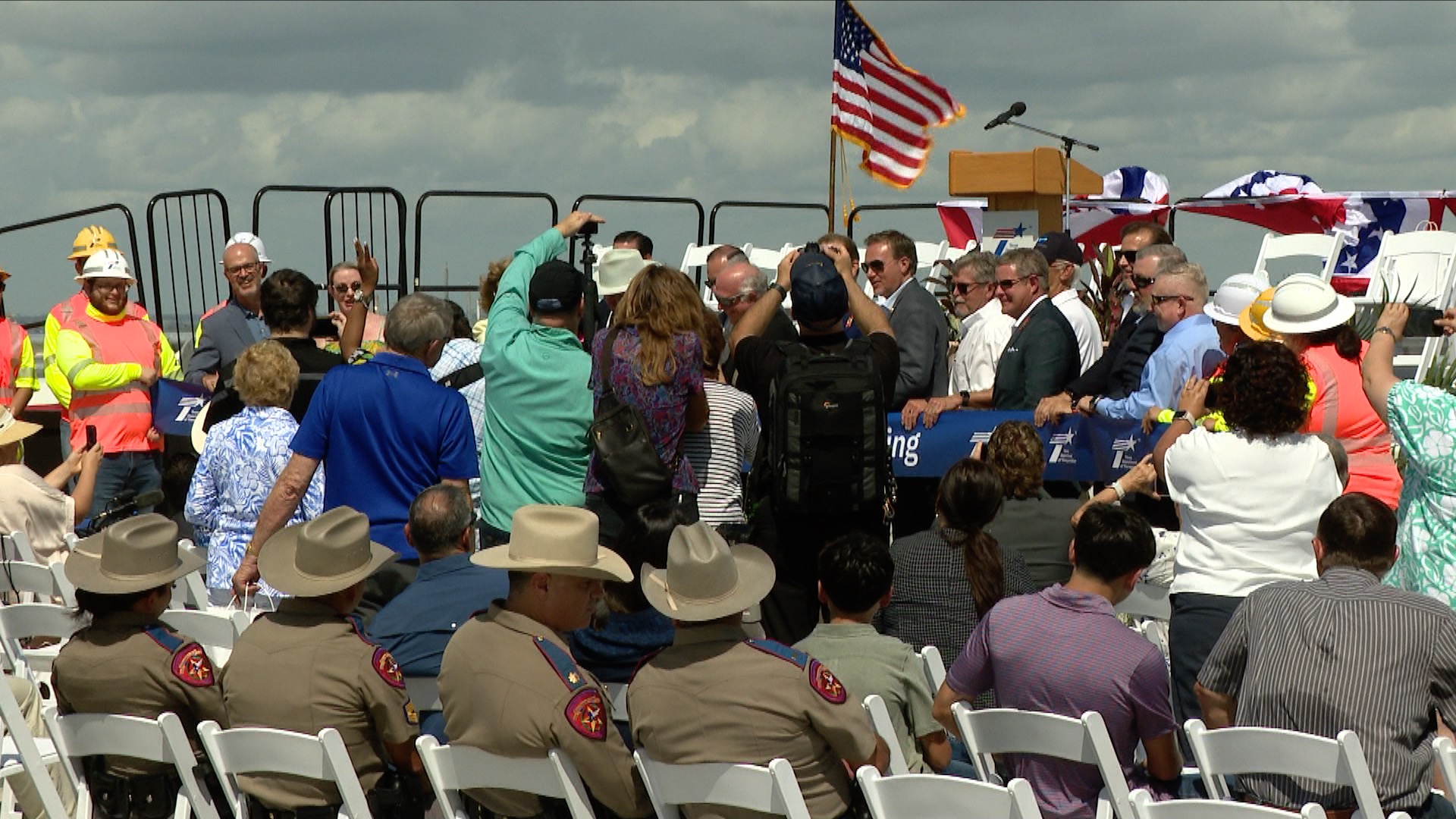 ribbon cutting pic .jpg