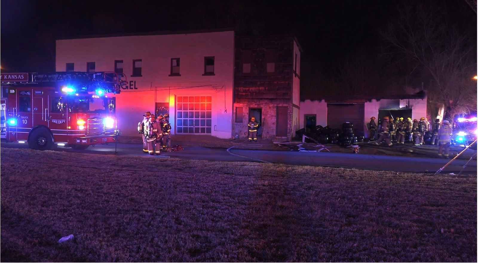 Kansas City, Kan., fire crews put out building fire