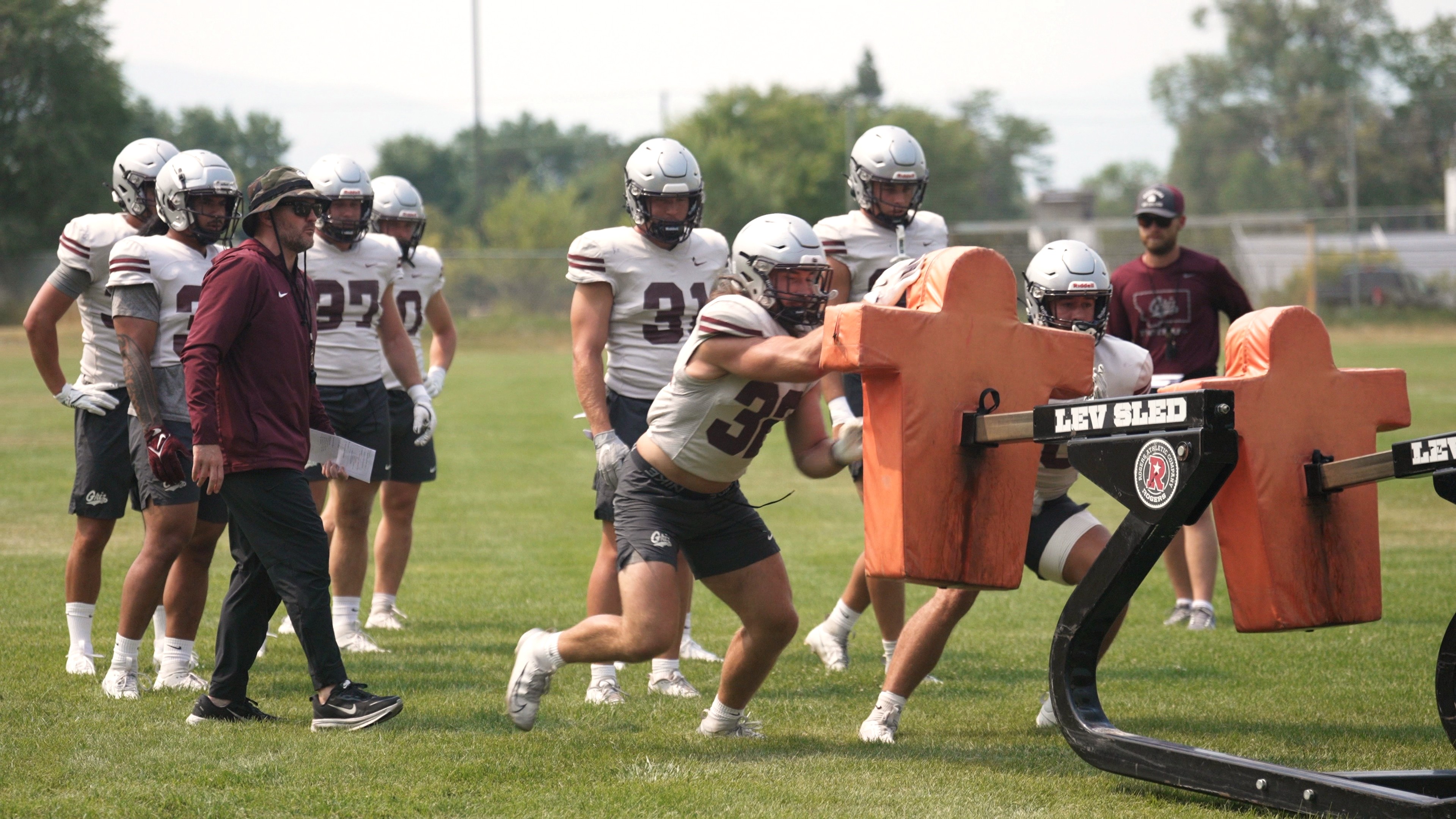 Montana linebackers