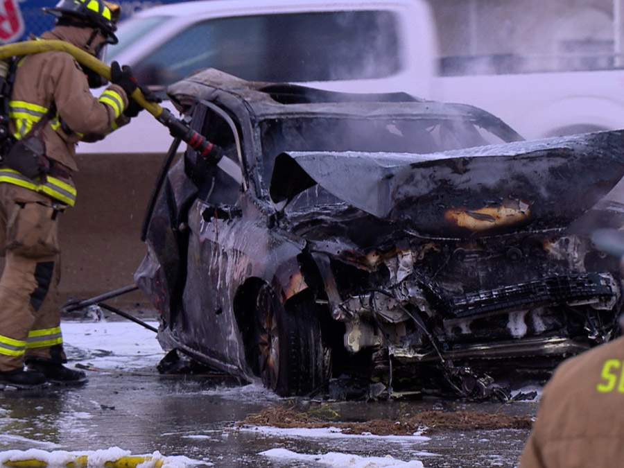 163_car_fire2_041923.jpg