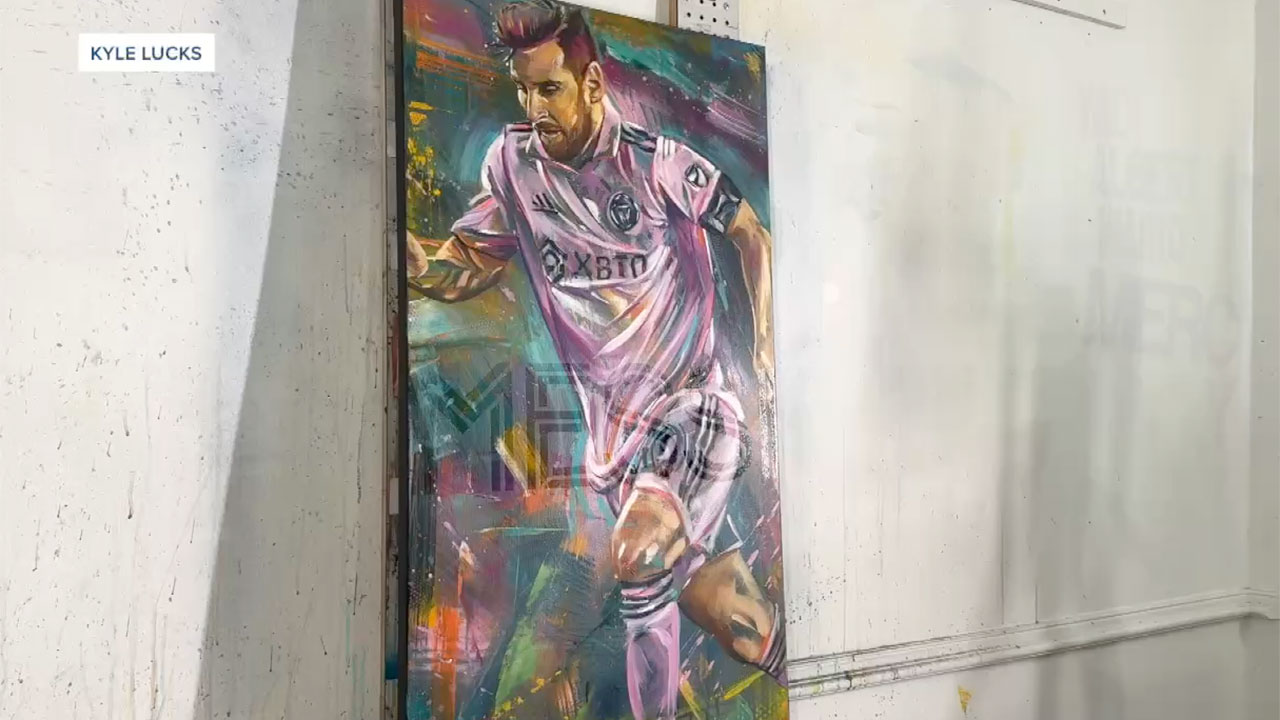 Painting of Lionel Messi by Kyle Lucks.