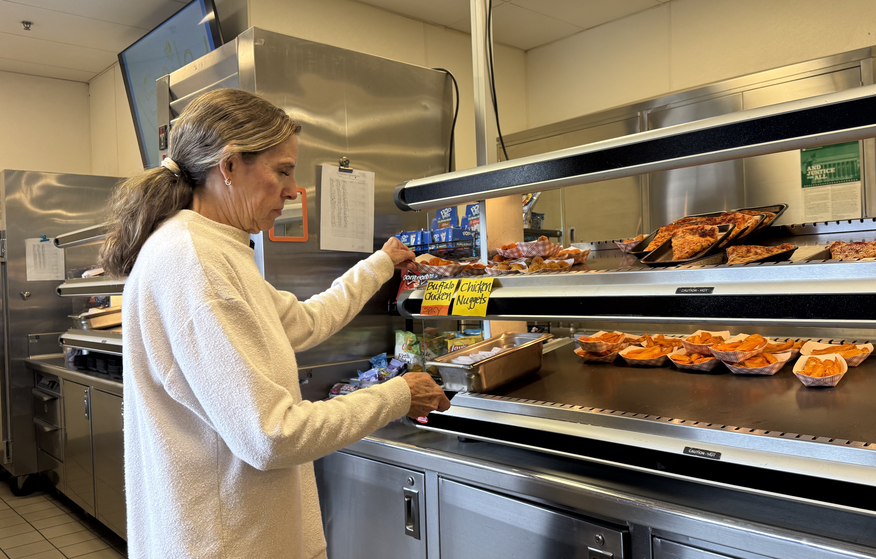 Valley business pays off nearly $10,000 of Deer Valley school lunch debt