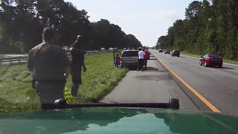 Shaq helps out Florida driver stranded by a blown tire
