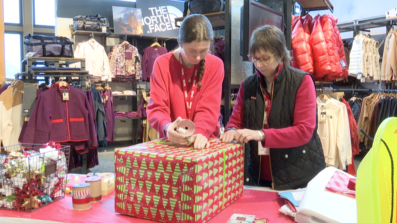 Toys for Tots Present Wrapping