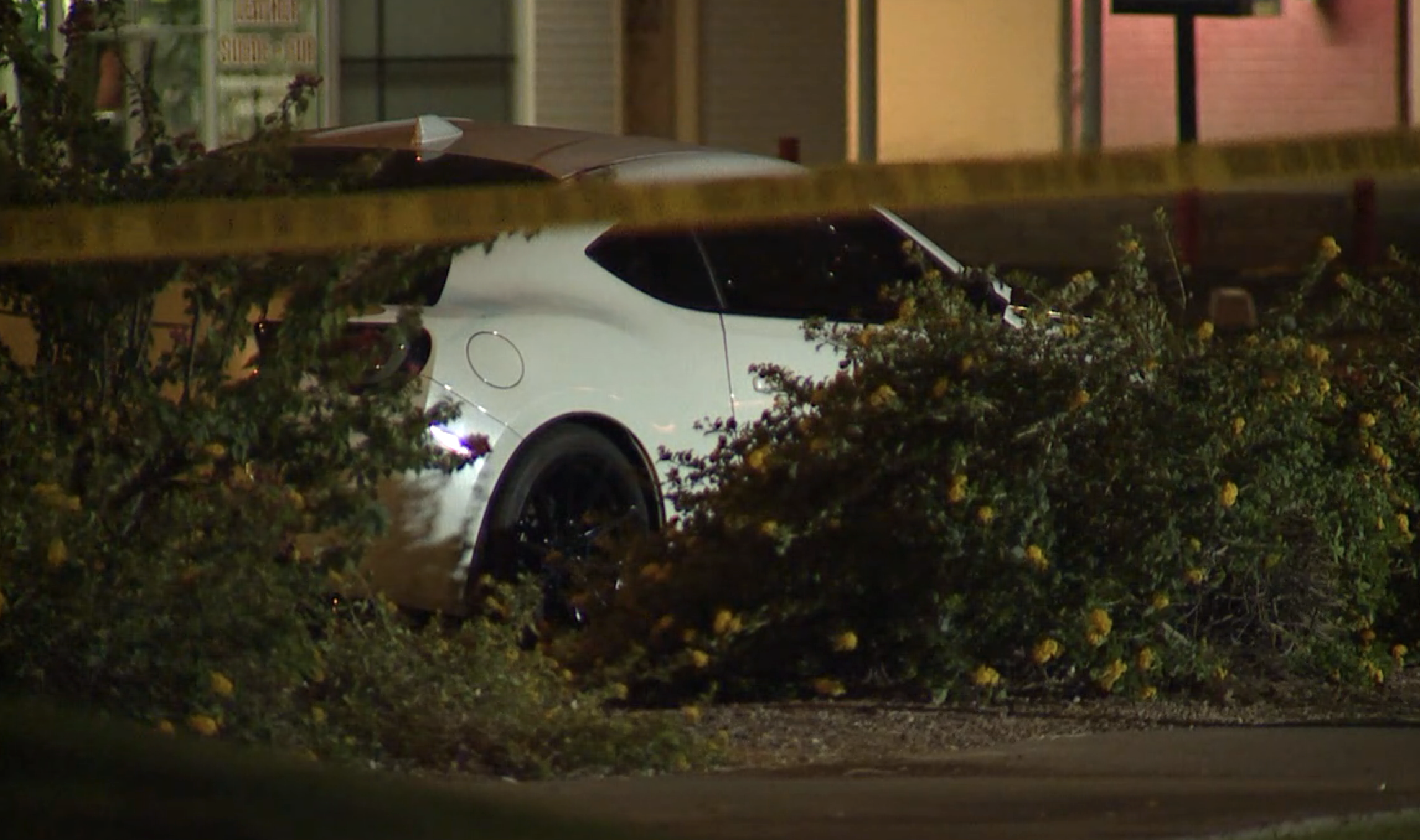 Man killed after struck by car in Scottsdale 11-28