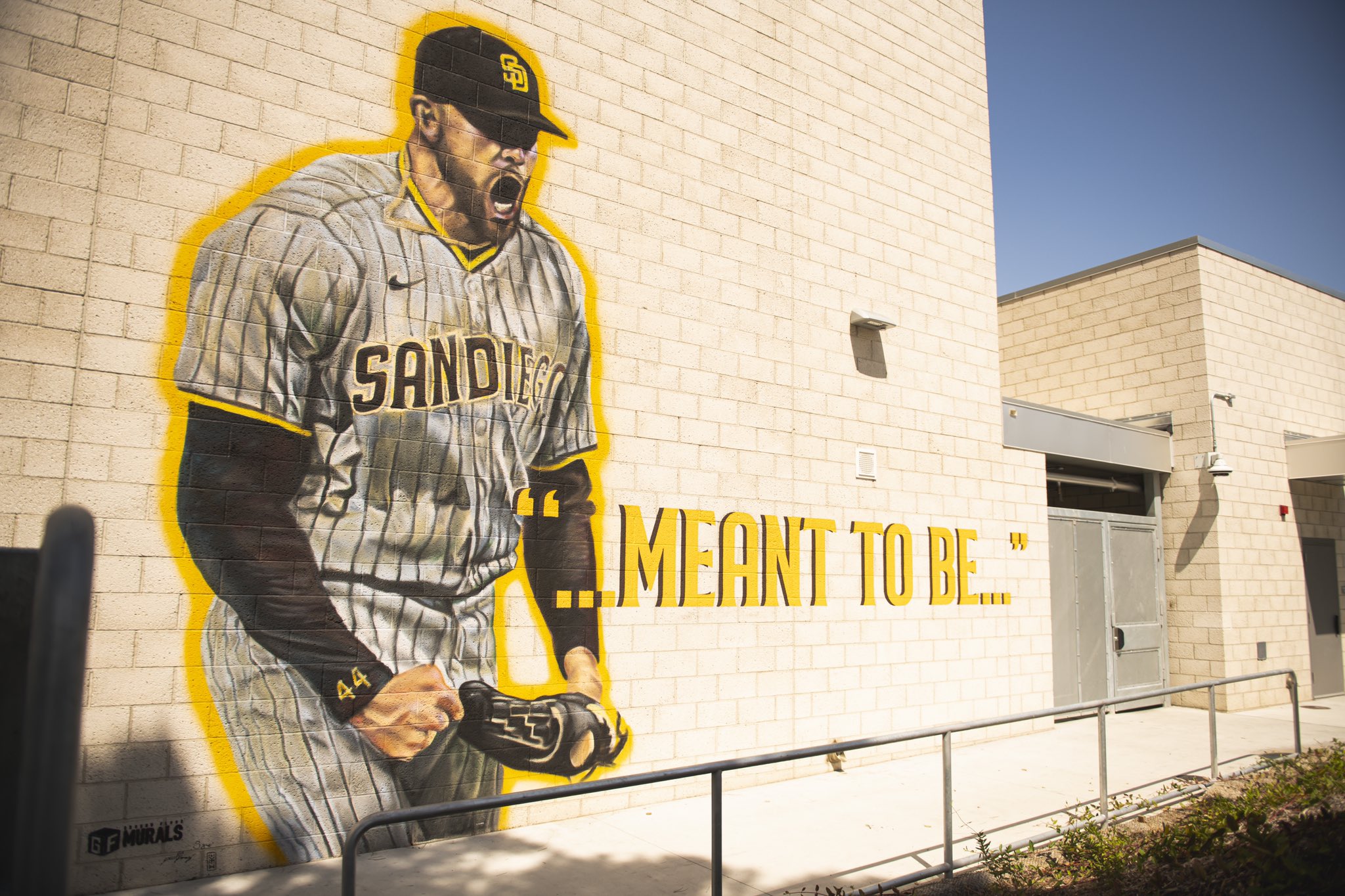 padres joe musgrove grossmont high mural 1.jpg