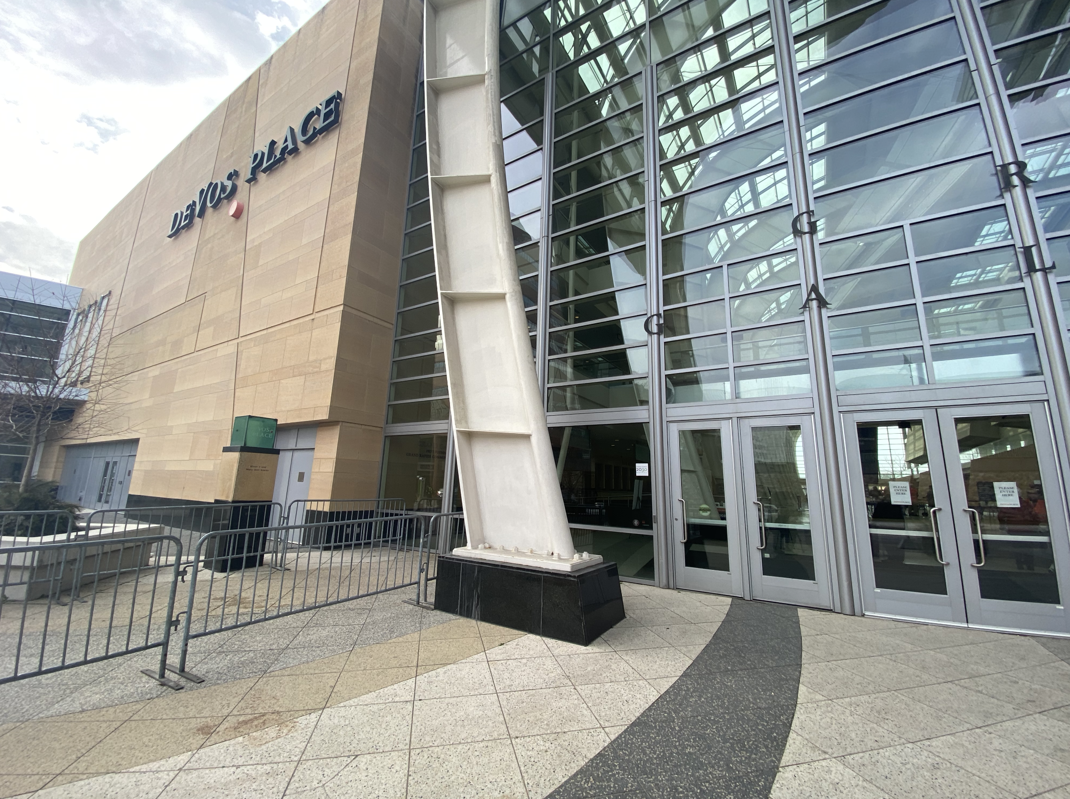 DeVos Center vaccine clinic