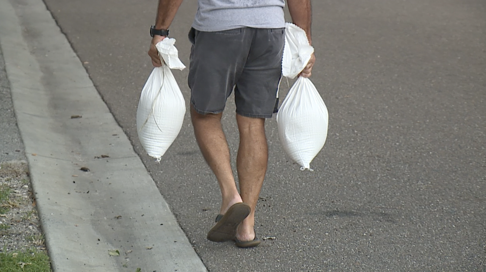 Pinellas County residents prepare for Tropical Storm Helene