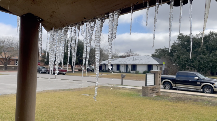 A community in action: Navasota residents step up to help neighbors during extreme cold