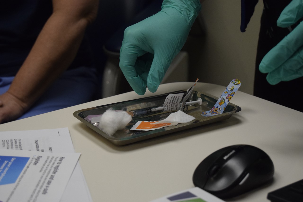 COVID-19 vaccine tray