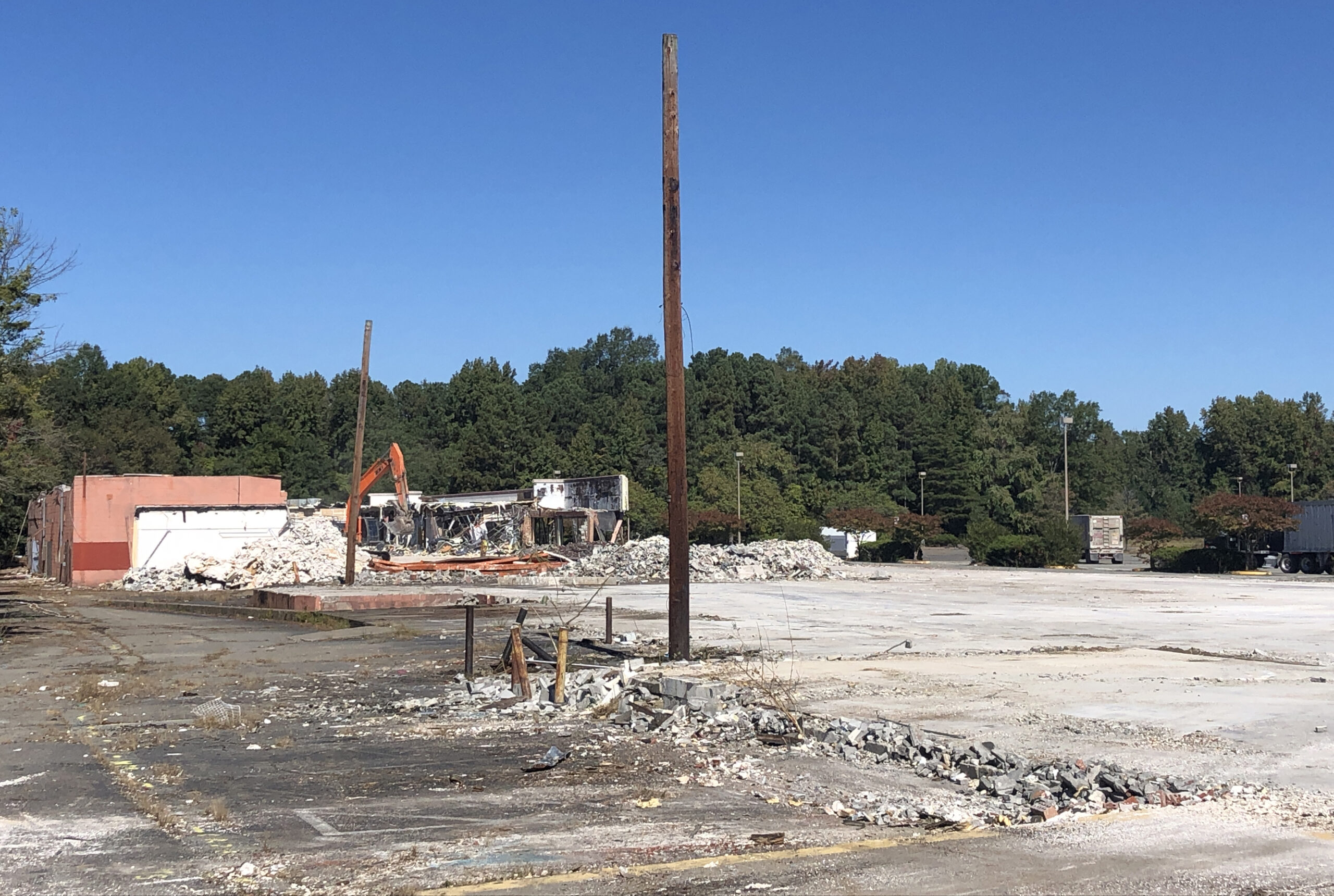 Laurel Park Shopping Center.jpg