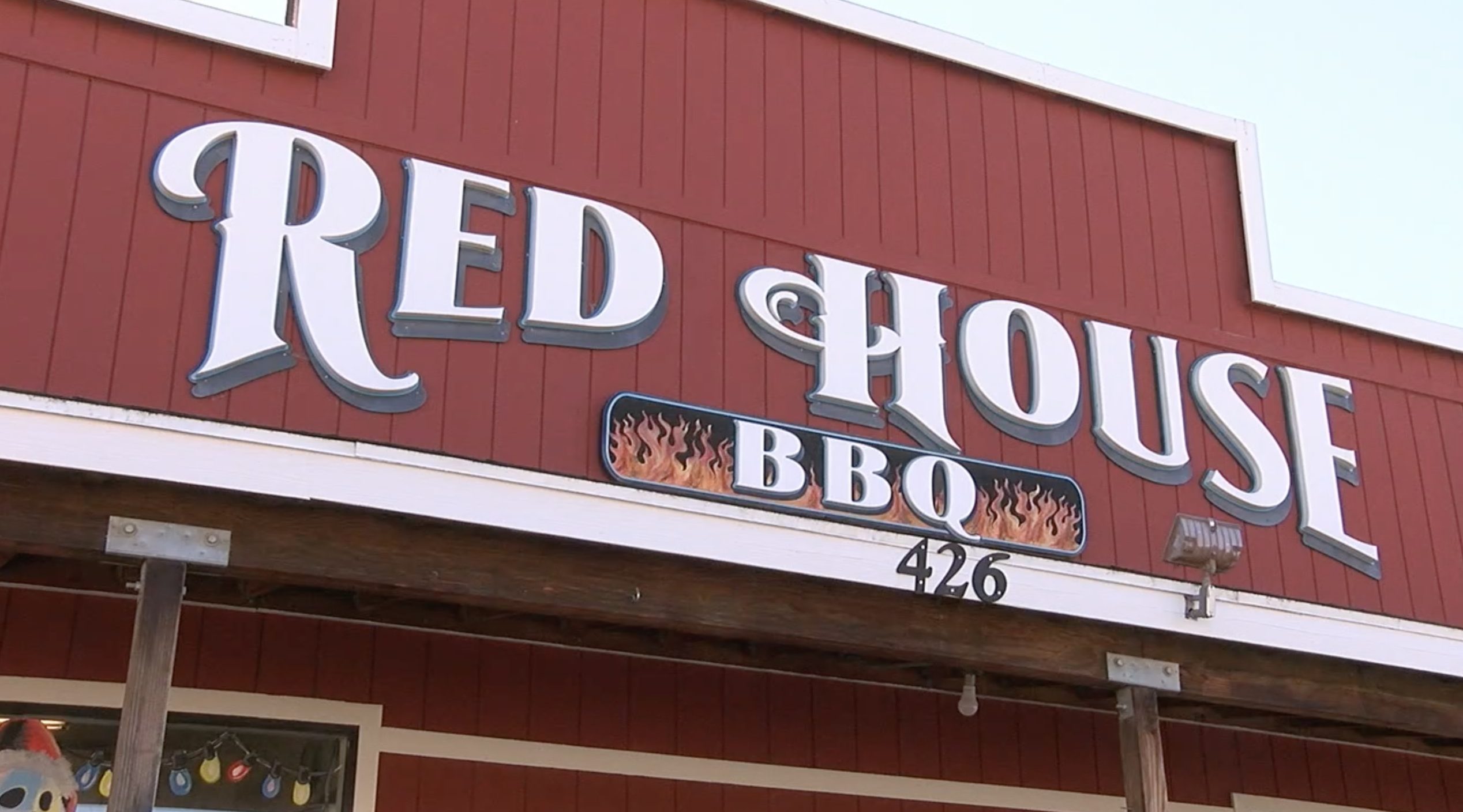 Red House BBQ Tehachapi (file)