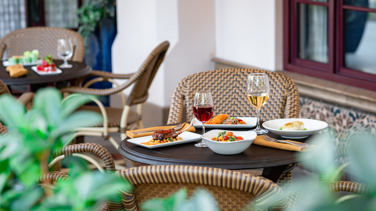 Carthay Circle Lounge dining_4.jpg