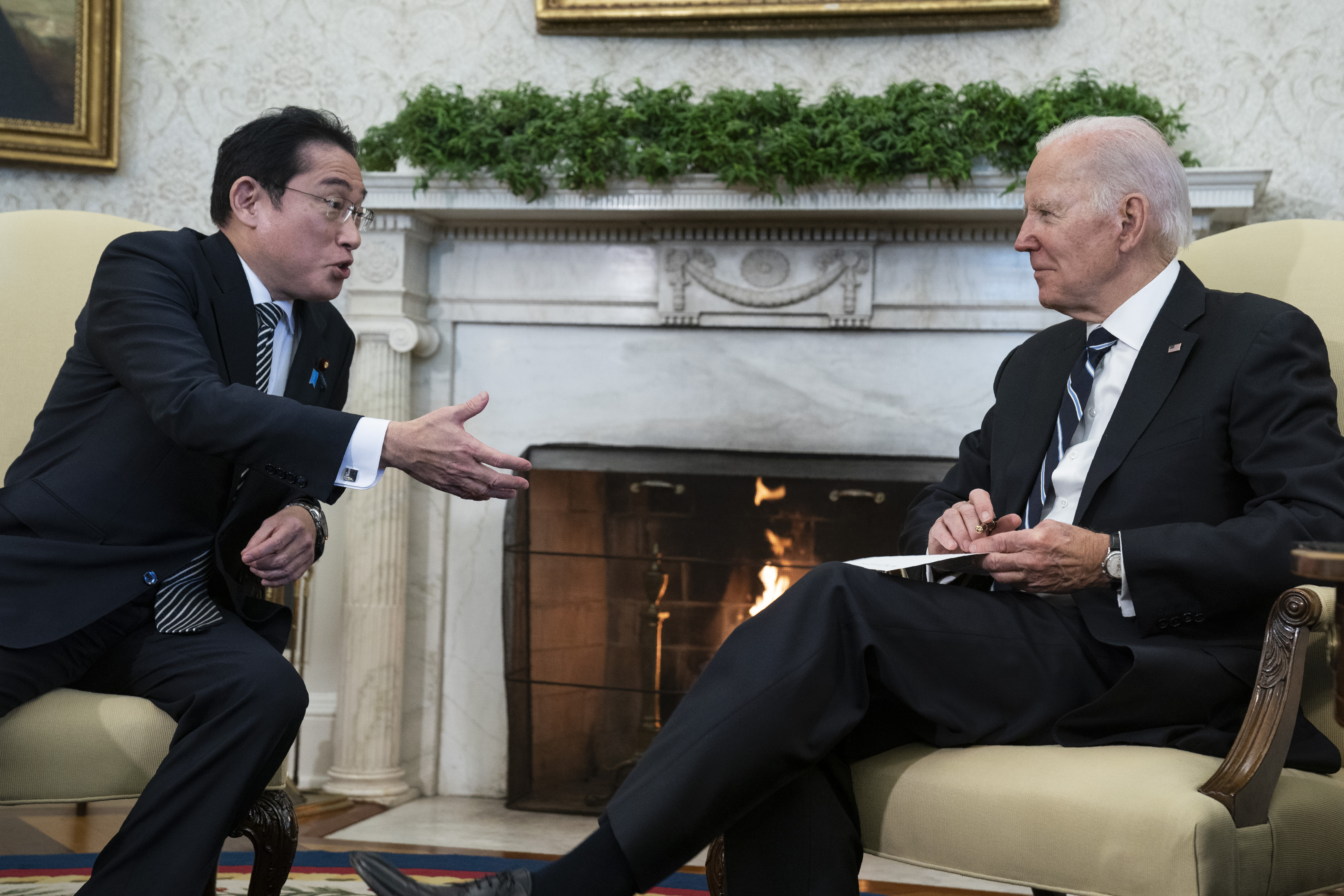 Fumio Kishida, Joe Biden