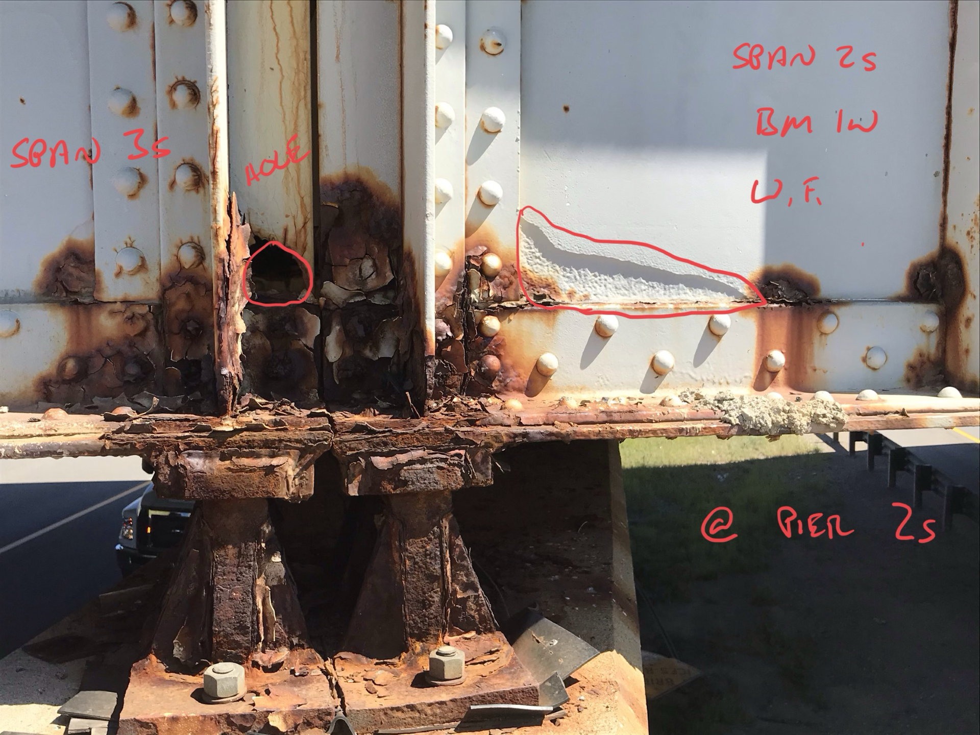 Portion of E Beltline Bridge over I-96.png