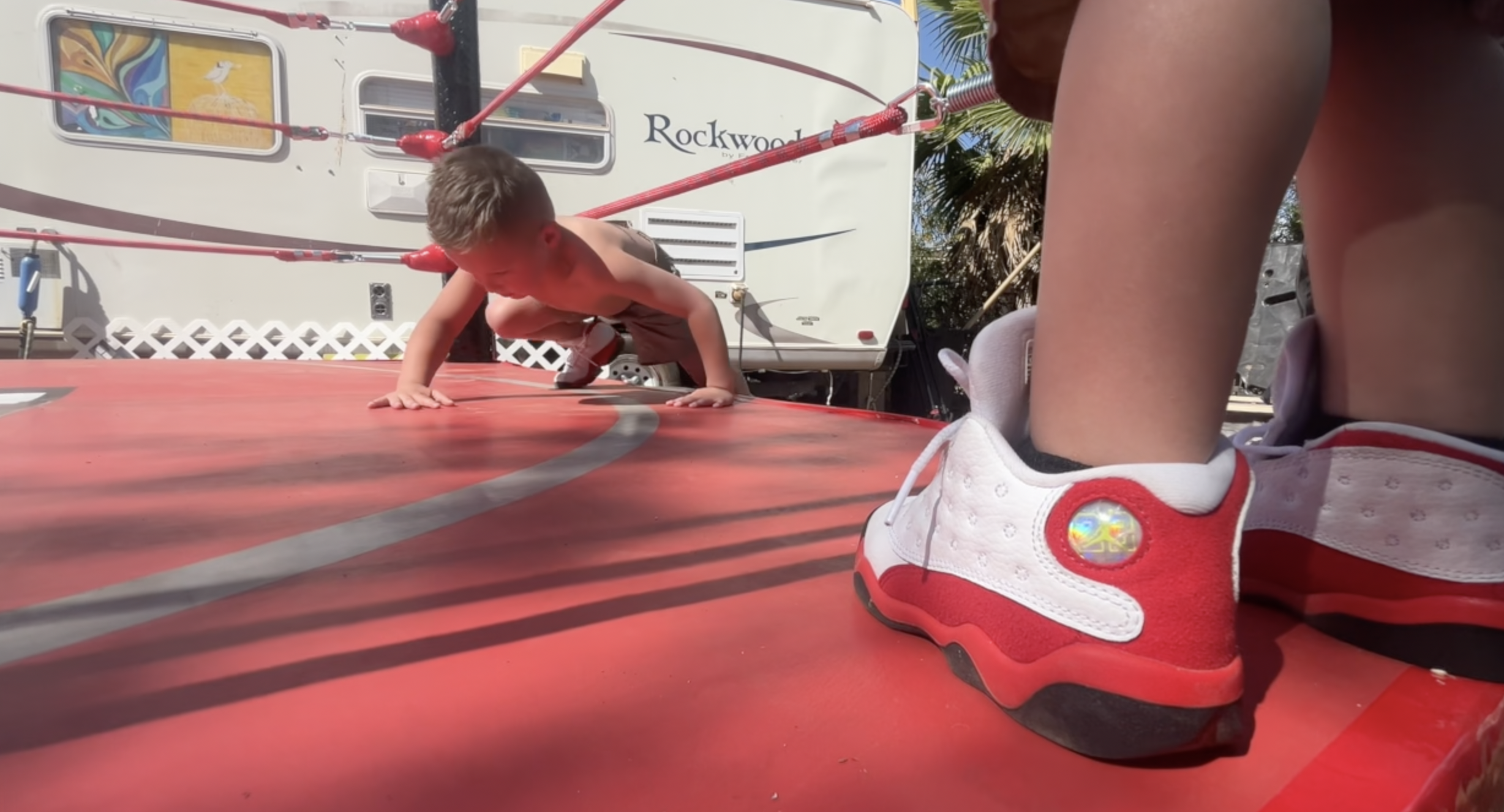 Community steps in to make mini-wrestling ring for Mesa Grandmother after getting scammed