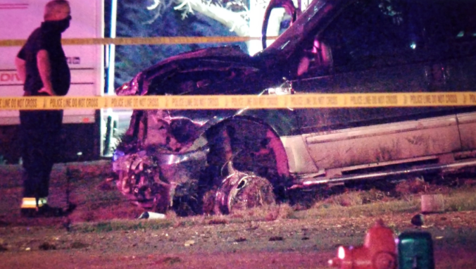 2 dead after allegedly stolen vehicle crashes into Westminster fire station_May 7 2020