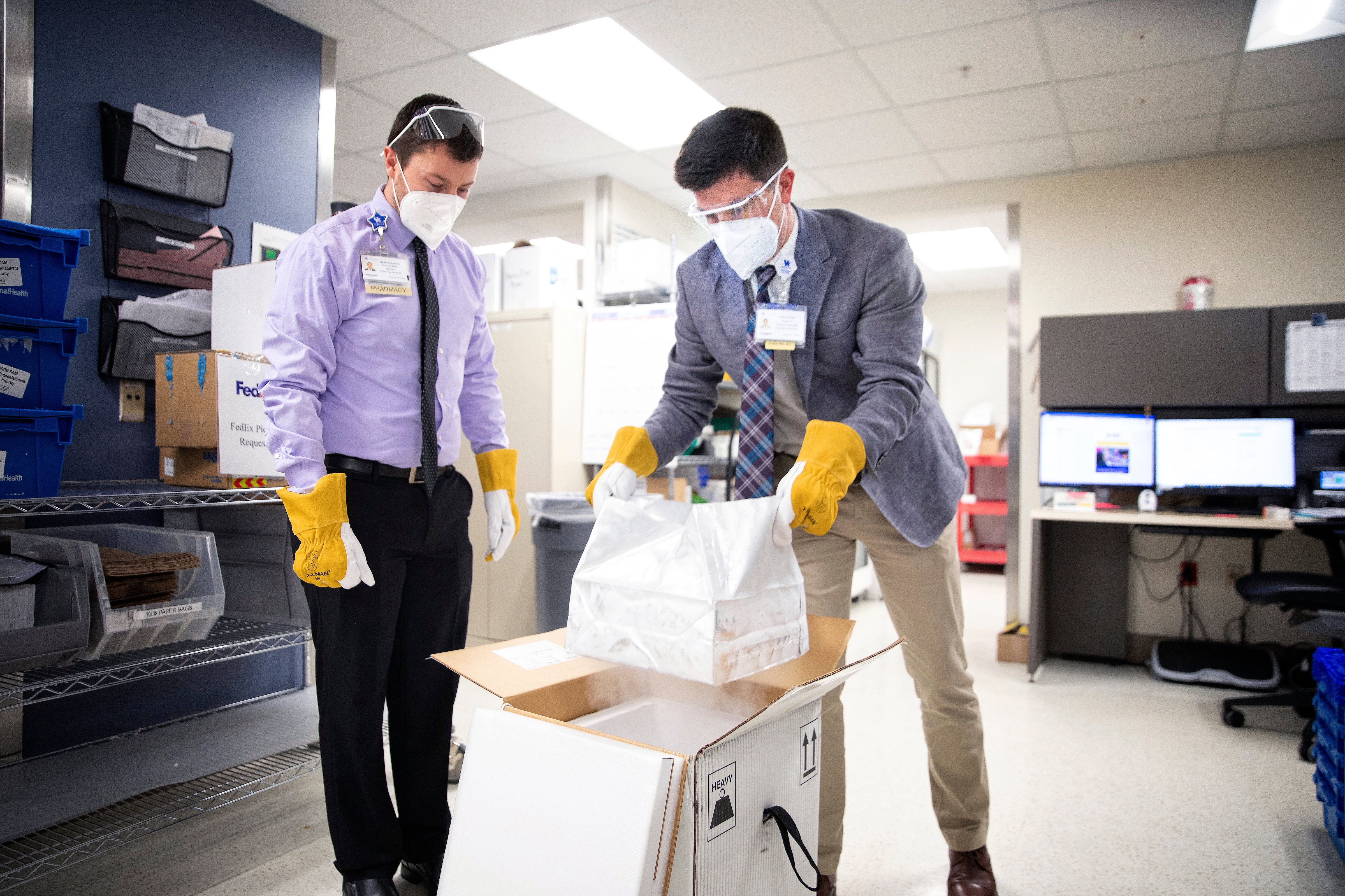 201215VACCINE87.jpg
