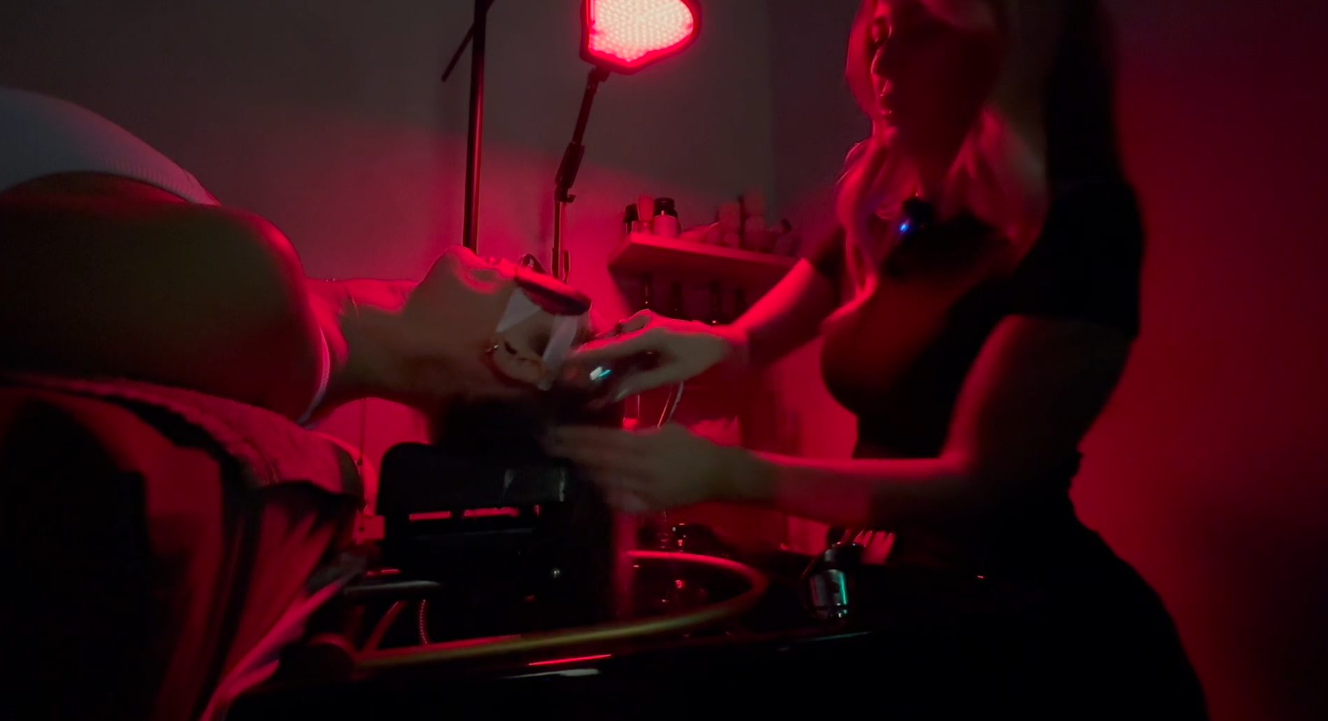 Scalp Facial Haven.png