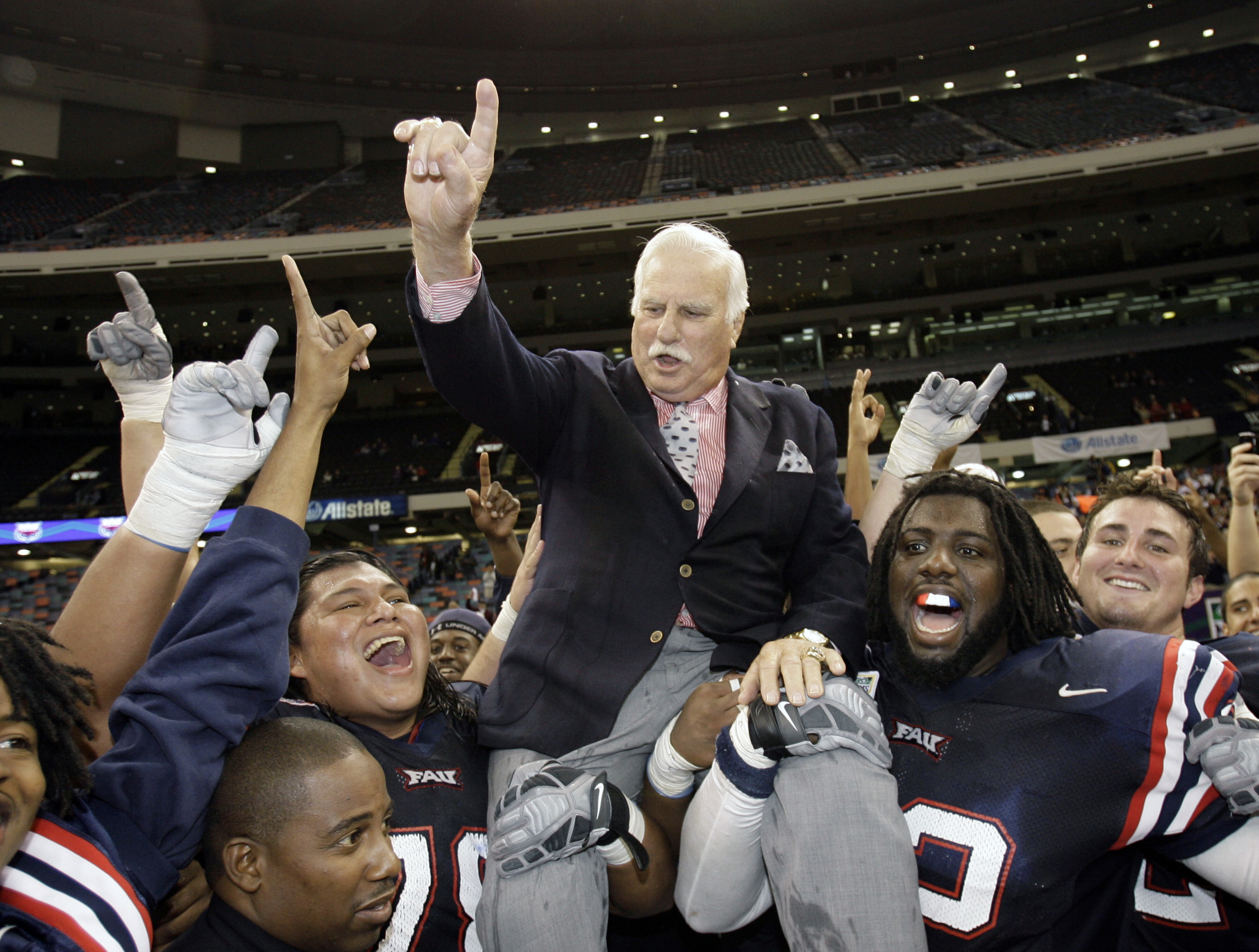 Howard Schnellenberger