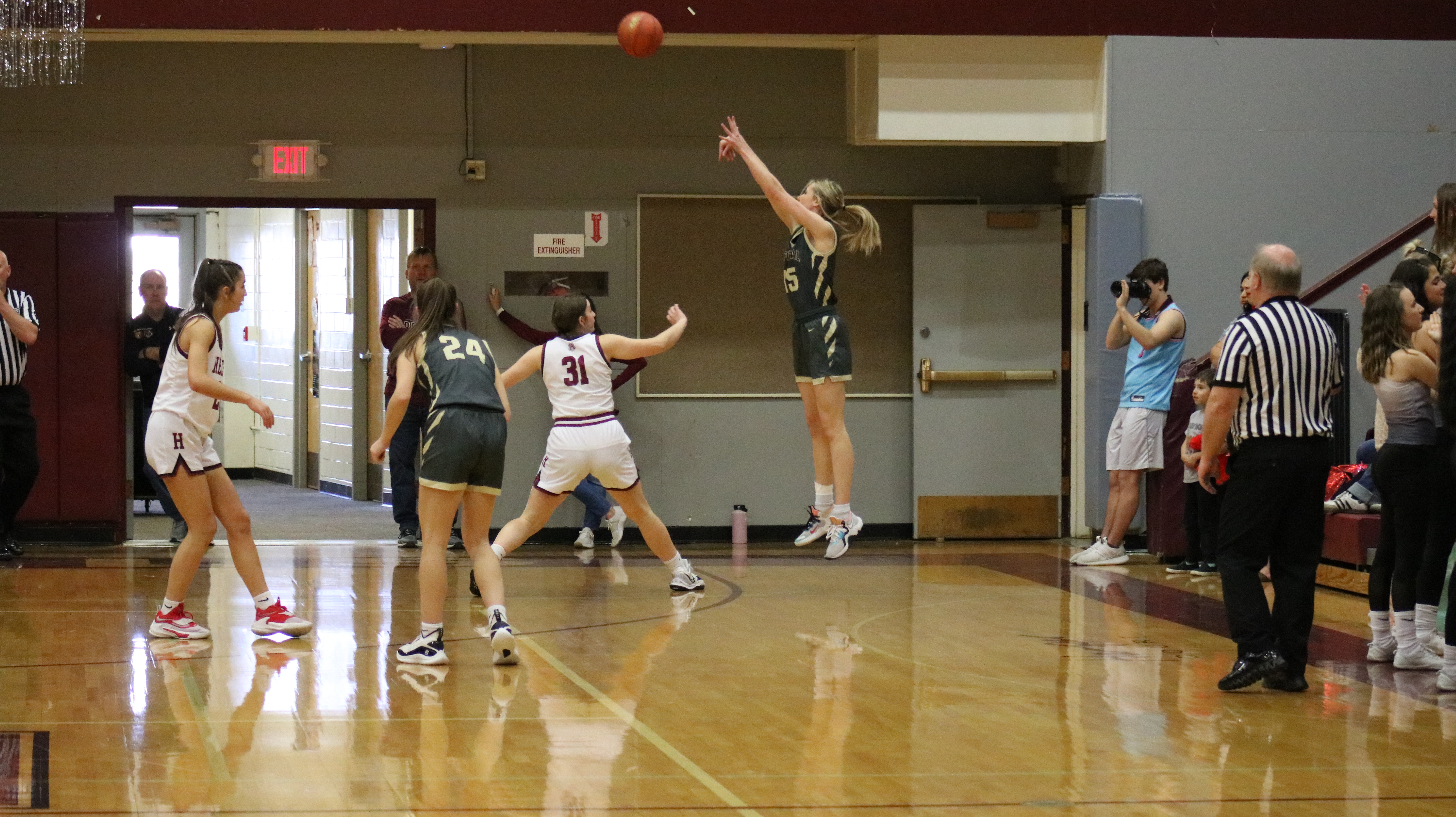 Bruins dominate Bengals in girls crosstown match-up
