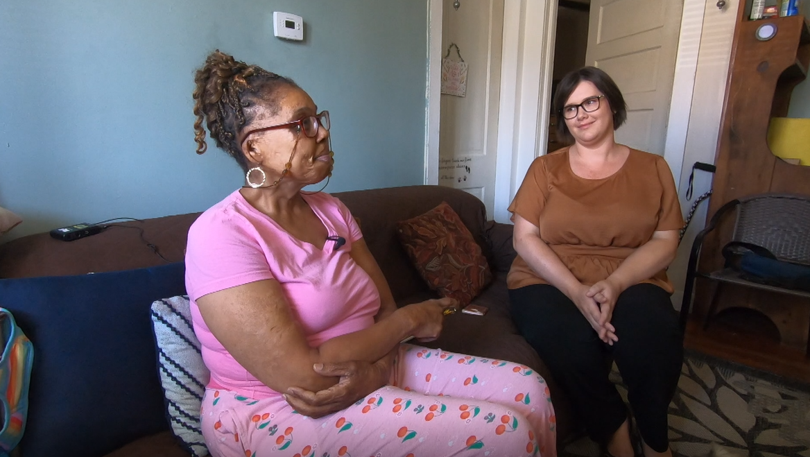 Petersburg social woker 01.png