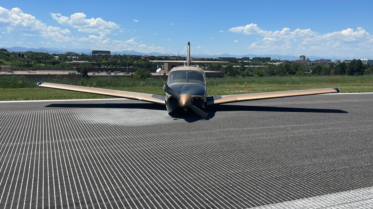 centennial airport.png