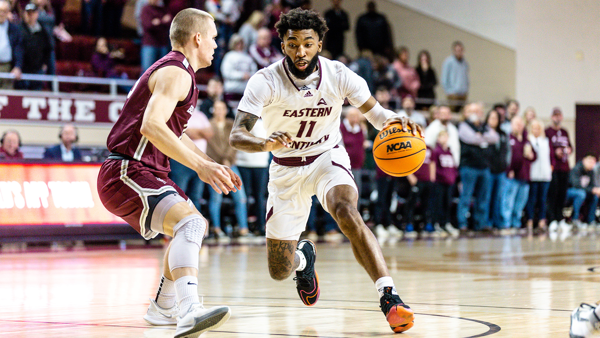 Jomaru Brown-01 (2022_02-26 vs Bellarmine by Corey Rush).jpg