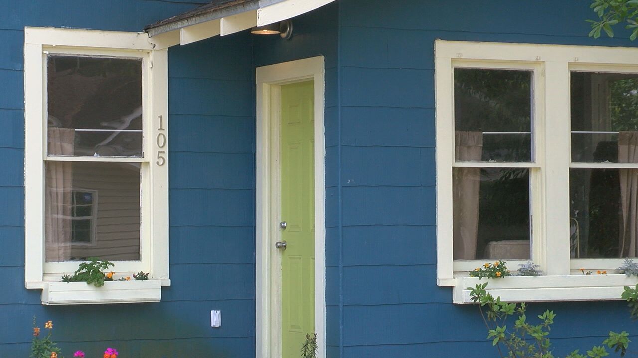 105 Poinsetta