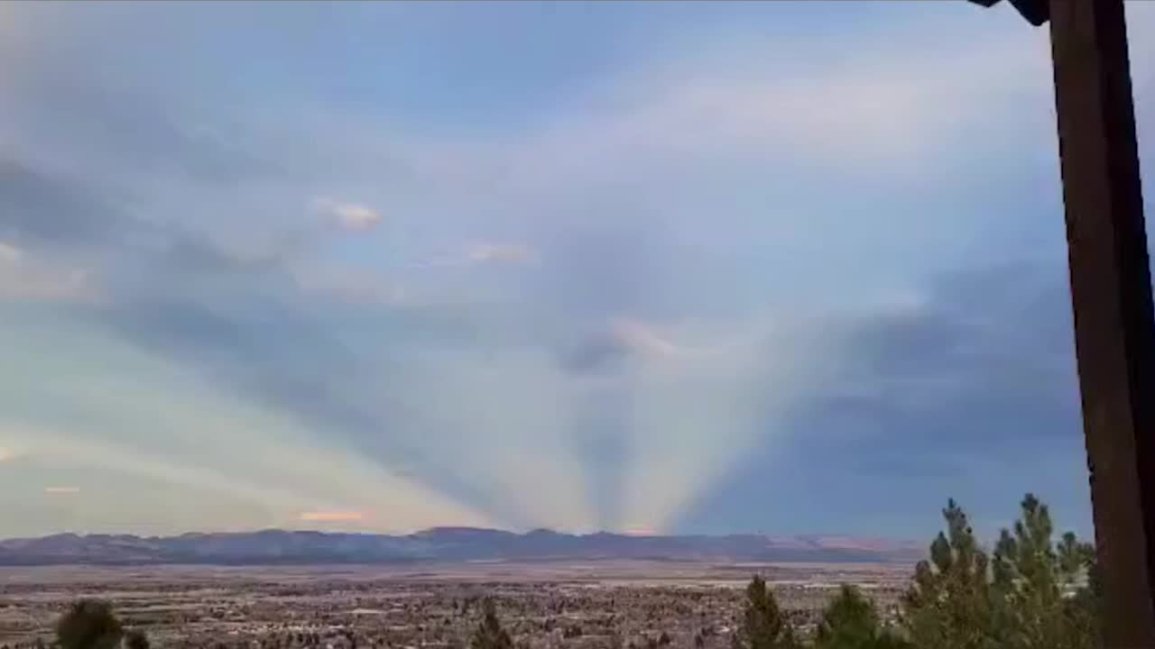 Weather Wise: anticrepuscular rays, a meteorological optical phenomenon