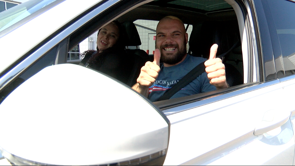 Army veteran purple heart recipient David Beck gets new car.png