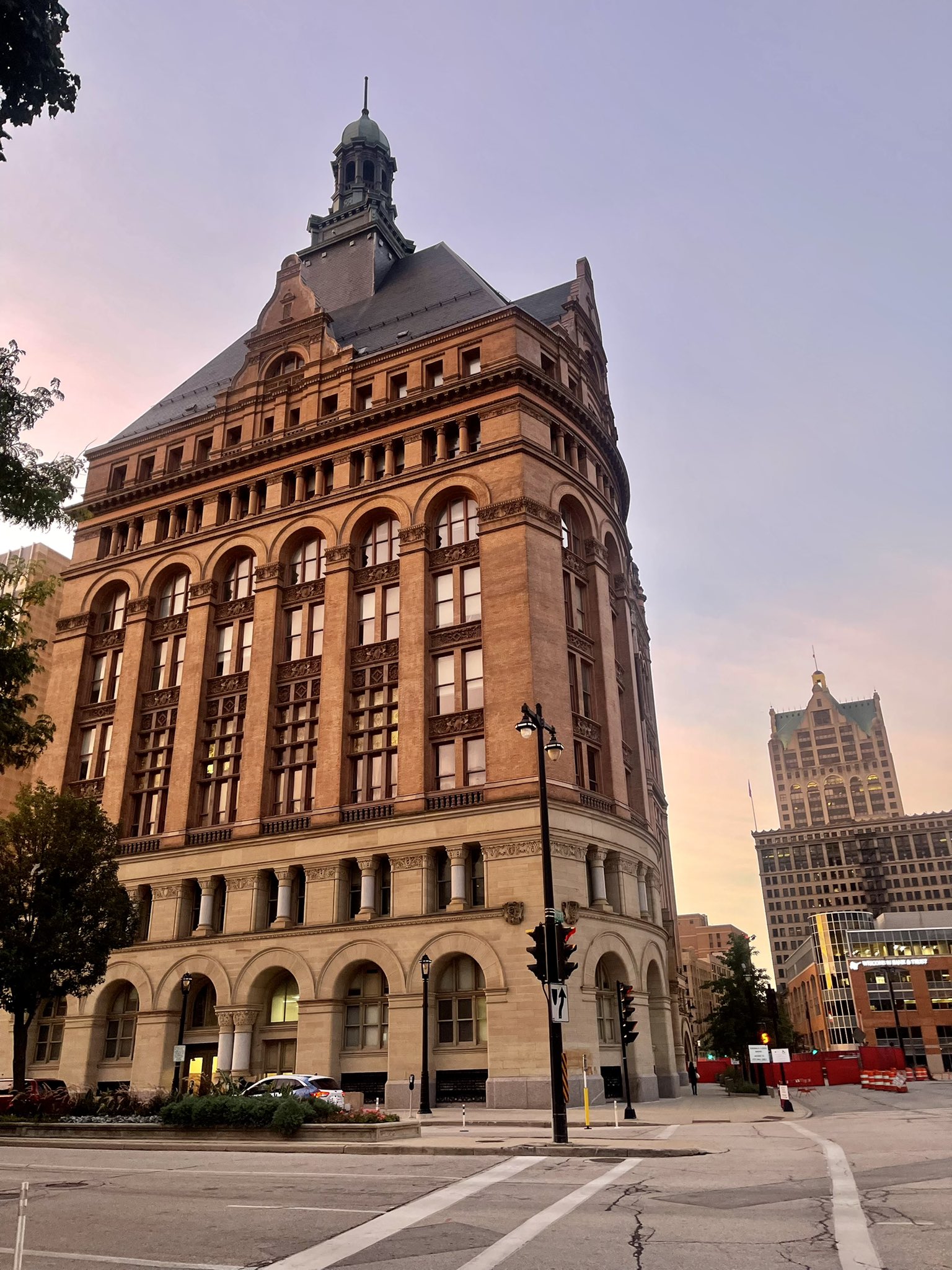milwaukee city hall
