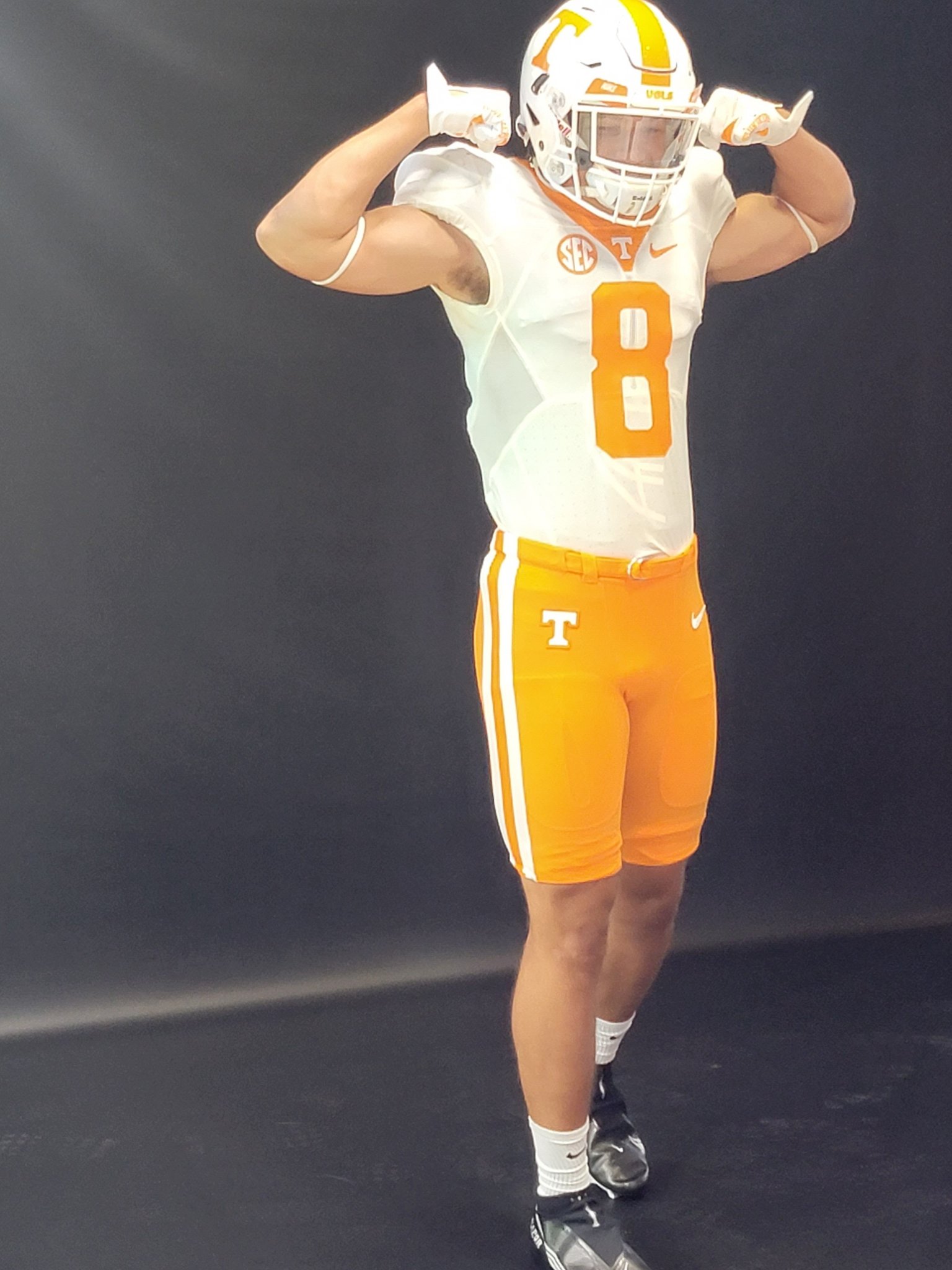KALIB PERRY TENNESSEE.jfif