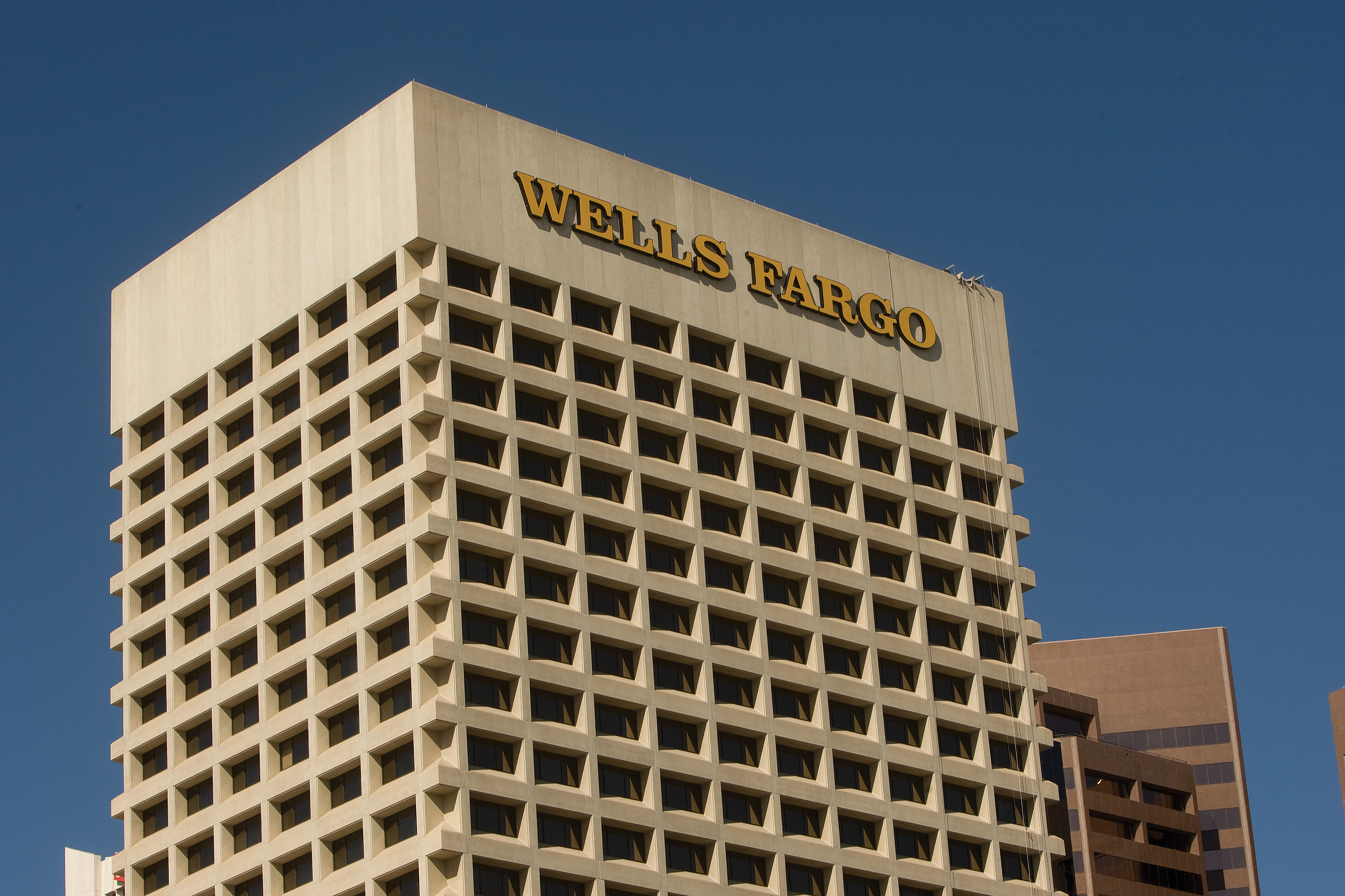 WellsFargo.jpg