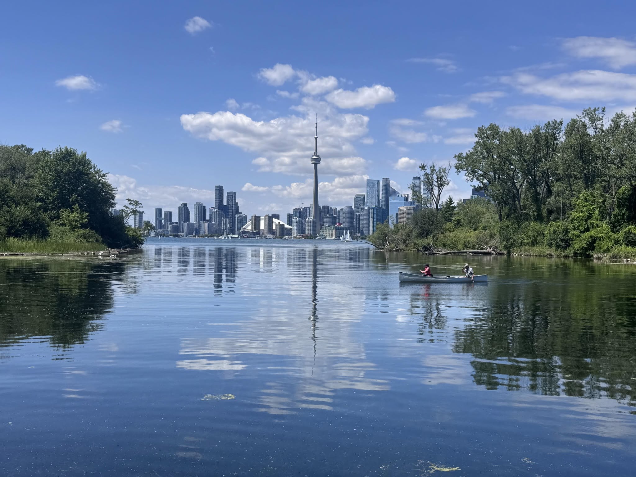 A view of the Toronto skyline and Lake Ontario from the Toronto Islands.